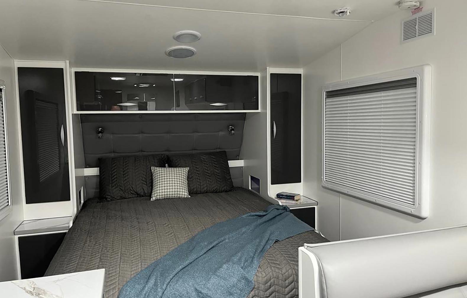 supreme classic caravan for sale Melbourne